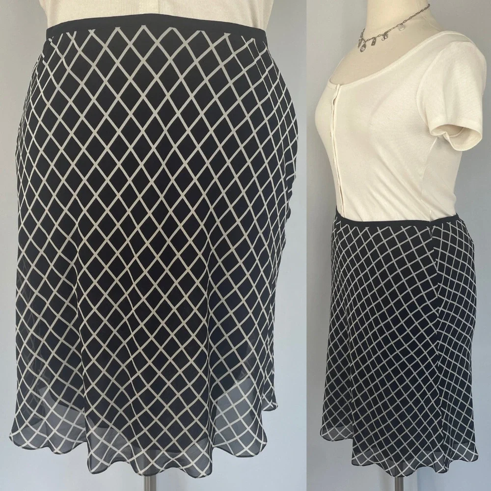 Jones New York Skirt Size 14 Navy White Windowpane Minimal Chiffon Flowy Office